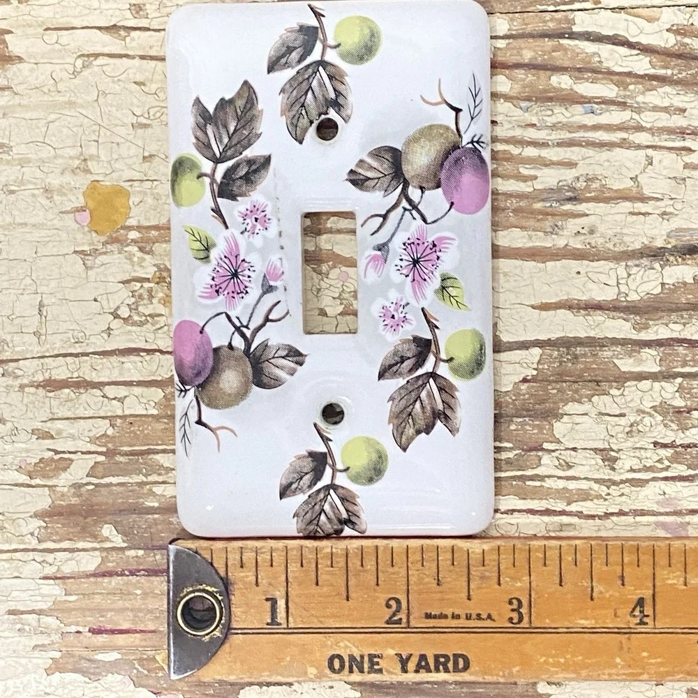 Vintage‎ Porcelain Single Light Switch Cover Purple & Green Grapes Hand Painted
